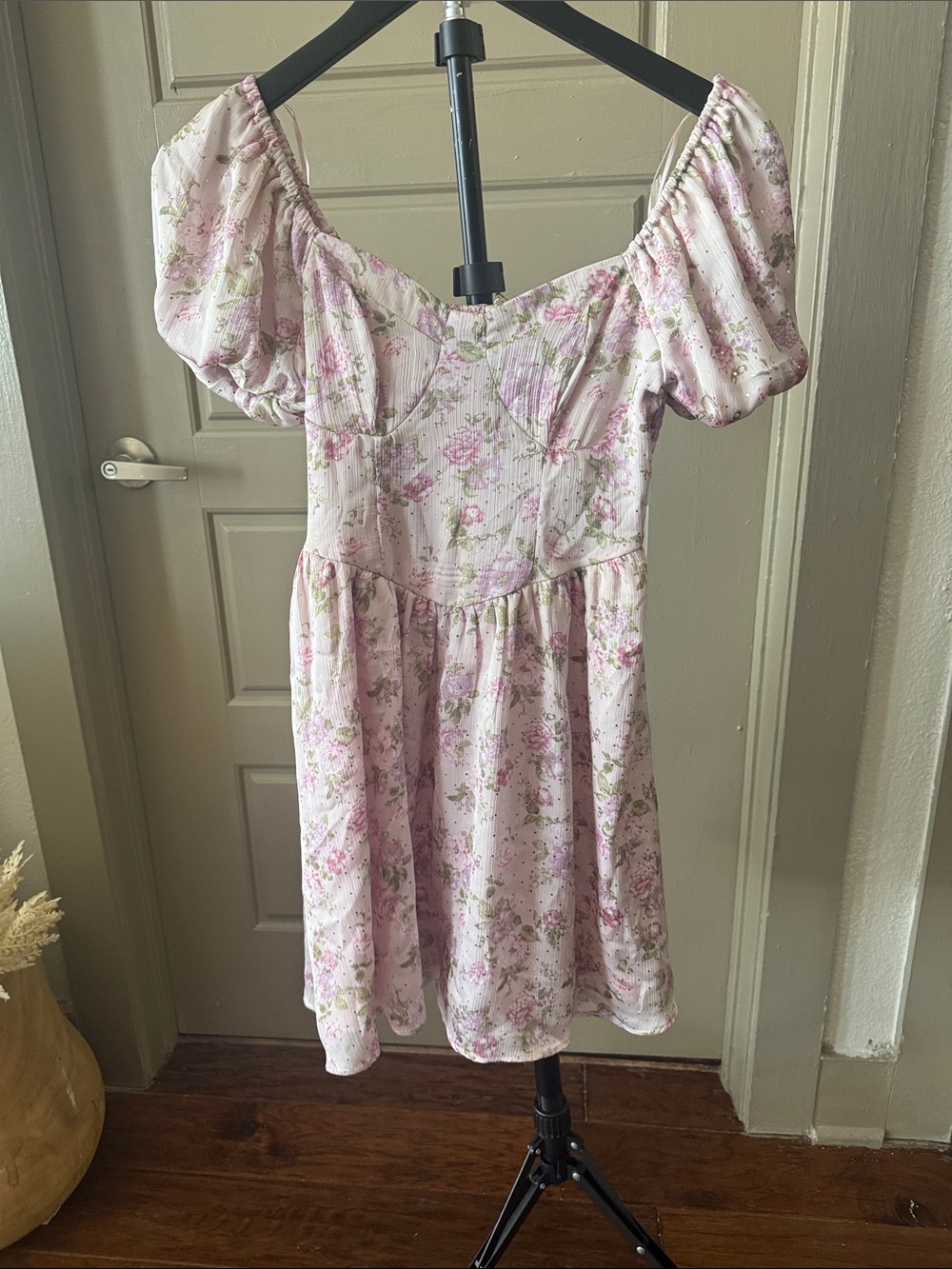 Pink Floral Puff-Sleeve Dress